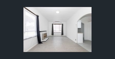 Bright, Practical & Ready to Move-In - Photo 3