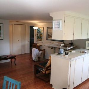 2 Beds , 1 Bath Apartment - Photo 2