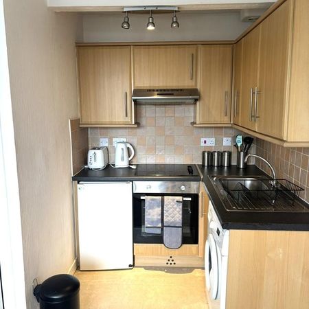 1 bedroom flat to rent - Photo 3
