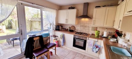 2 bedroom house of multiple occupation to rent - Photo 5