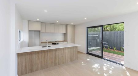 Brand-New Urban Living in Sydenham - Stylish, Low-Maintenance & Central - Photo 5