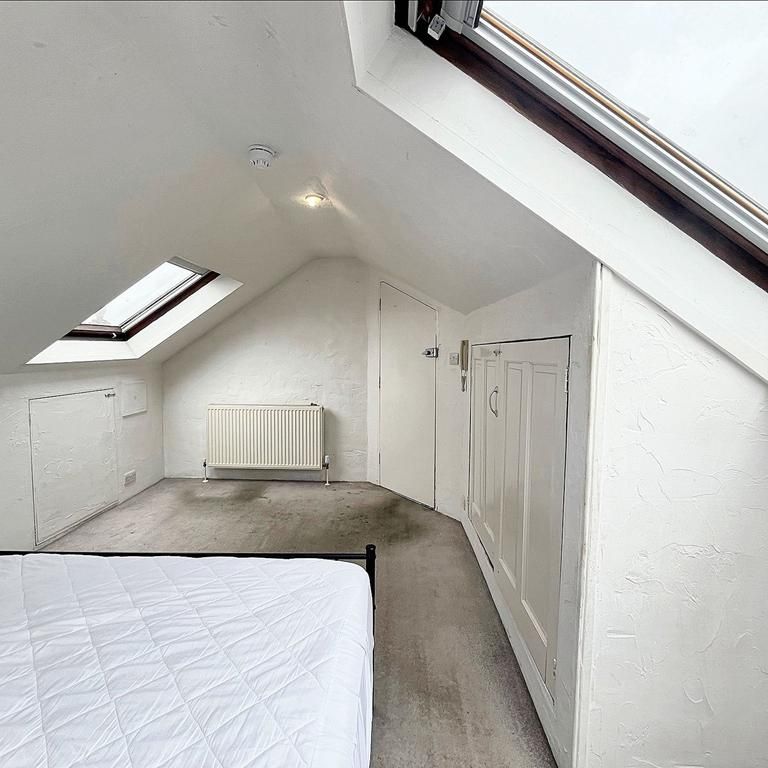 1 bedroom property to rent - Photo 1