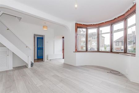 3 bedroom semi-detached house to rent - Photo 3