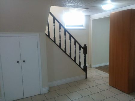 For Lease - 3429 Queenston Drive, Mississauga, Ontario - Photo 4