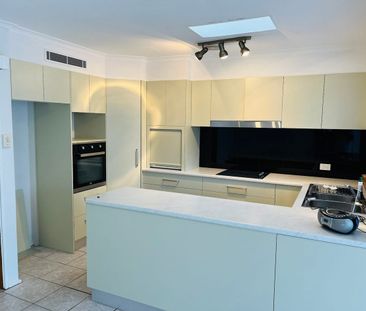 12 Tandara Avenue, Bradbury, NSW 2560 - Photo 1