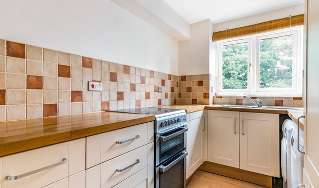 2 Bedroom Flat to Rent in Rouel Road, London, SE16 - Photo 1