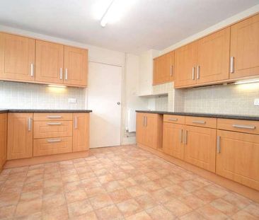 Parkway, Welwyn Garden City, AL8 - Photo 1