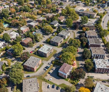 234 Rue de Pierrefontaine, Boisbriand, QC - Photo 1