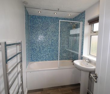 3 bedroom House To Let Total Size: 1442 SQ FT - Photo 5