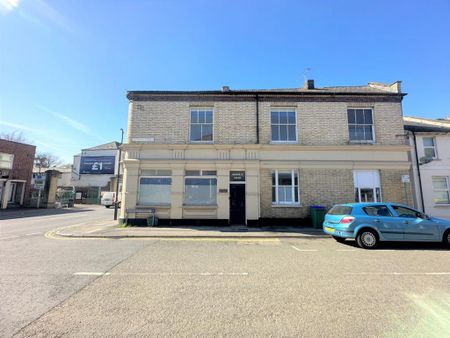 1 bedroom in a house share to rent - Photo 3