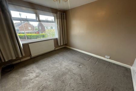 Ambrose Avenue - Photo 5