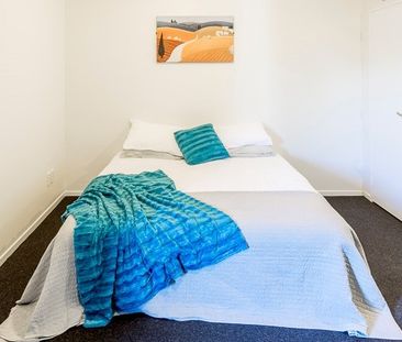 Spacious Executive Studio - Photo 2