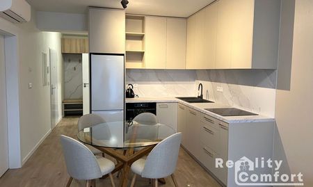 REALITY COMFORT - Zariadený 2-izb. byt s 2 parkovacími miestami, terasou a predzáhradkou - Photo 3