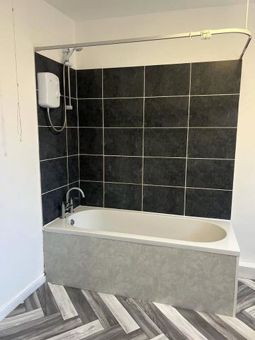 Ground Floor - Photo 5