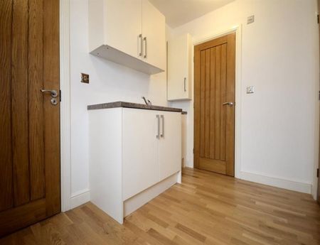 4 Bedroom Detached To Let - Photo 5