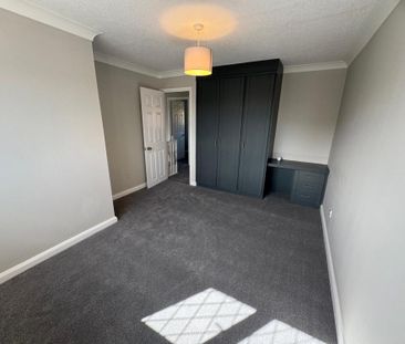 4 bedroom detached house to rent - Photo 2