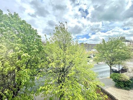 Croydon, Surrey, CR0 - Photo 3