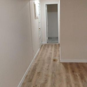 Logement 4 1/2 à Louer, Mtl Nord, très beau et propre nouvellement rénové. 1400$/Mois - Photo 2
