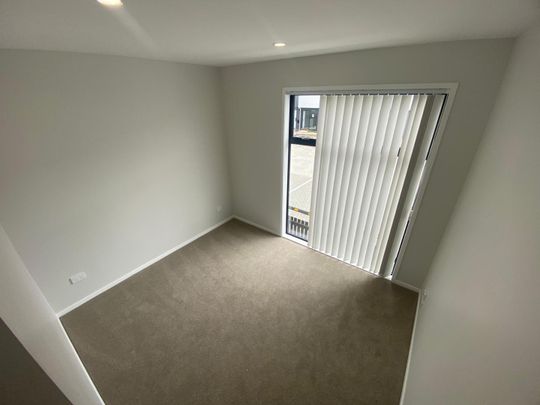 MANGERE BRIDGE, 3 BEDROOMS - Photo 1