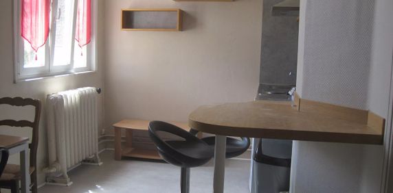 À louer : Appartement meublé 2 pièces au coeur de Saint Quentin - Photo 2