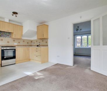 3 bedroom terraced house to rent - Photo 6