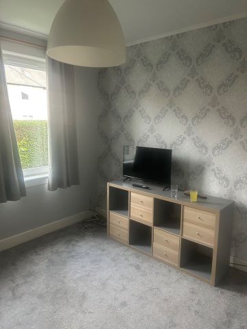 2 Bed Flat, Edinburgh, EH11 - Photo 3