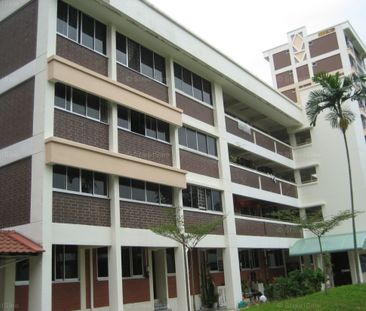Blk 221 Simei Street 4 (Tampines), HDB 4 Rooms - For Rent - Photo 2