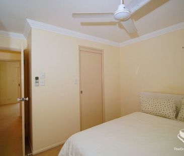 Partially furnished Private Townhouse Just 500m from Toowong Village - Photo 1