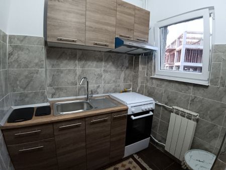 Garsoniera de inchiriat in Burdujeni - Fotografie 2