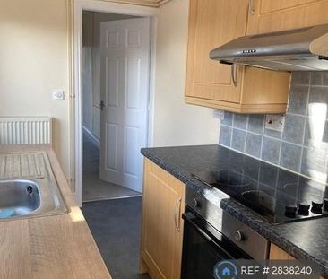 3 bedroom terraced house to rent - Photo 3