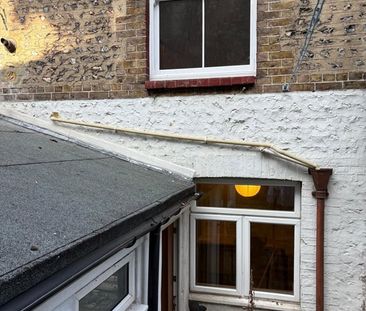 2 Bed Terraced House, Lovers Walk Cottages, BN1 - Photo 6