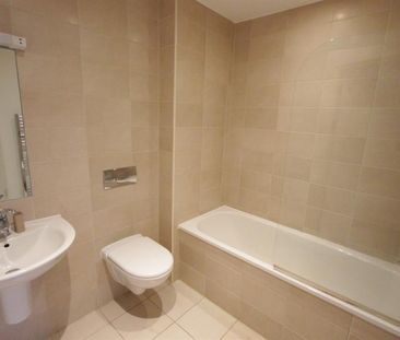 1 bedroom Flat To Let - Photo 4