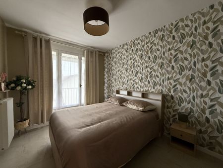 Location Appartement 2 pièces 47m² COGNAC 16100 - Photo 5