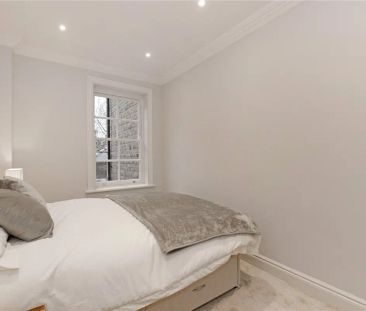 3 bedroom flat in Islington - Photo 6