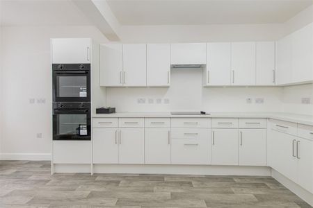 1 bed Room To Let - Photo 5