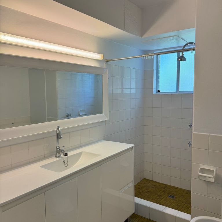 Generously Sized One Bedroom Apartment - Photo 1