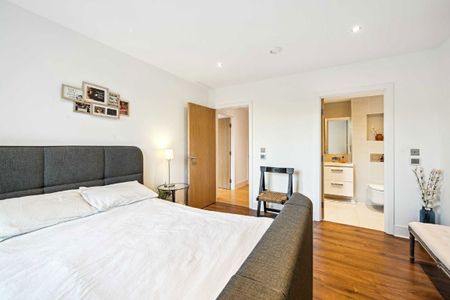 Chiswick High Road, W4 5AG, London - Photo 3