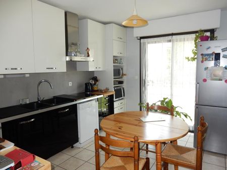 Location Appartement 3 pièces 72m² AIX LES BAINS 73100 - Photo 4