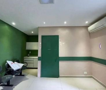 Sobrado a 1 Quadra Da Praia – 3 Dorms + Edícula – Pompeia/gonzaga - Photo 2
