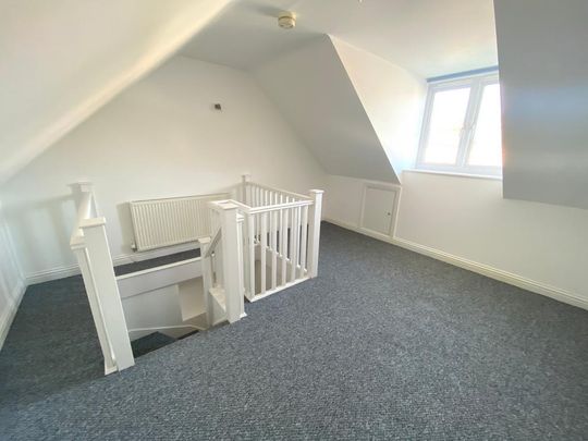 3 bedroom terraced house to rent - Photo 1