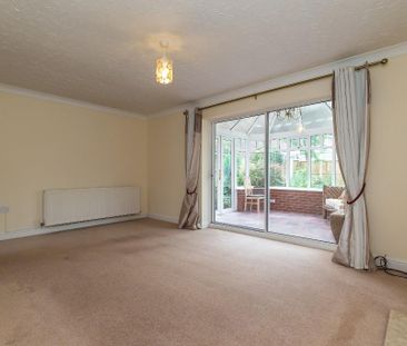 4 bedroom detached house to rent - Photo 1