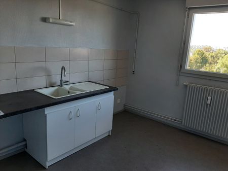 Location - Appartement T3 - 66 m² - Montbéliard - Photo 5