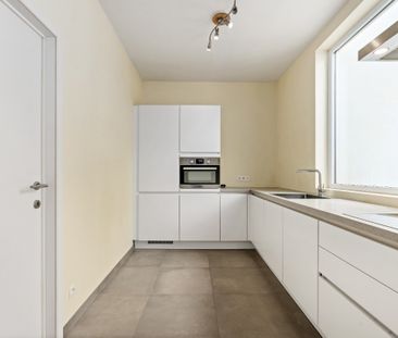 Gelijkvloers appartement met groot terras in Sint-Pauwels! - Photo 3