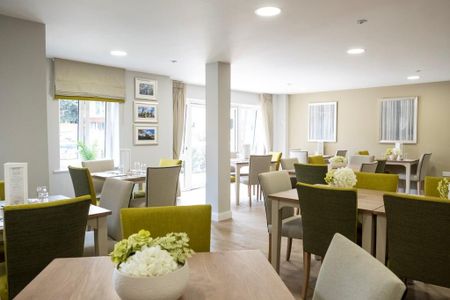 1 bedroom retirement property to rent - Photo 4