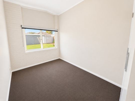 3 Bedroom Modern Home - Photo 1