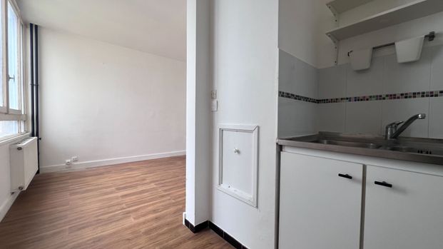 Appartement a louer Aubervilliers - Loyer €610/mois charges comprises ** - Photo 1