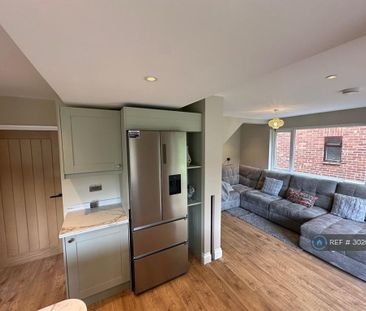 1 bedroom in a house share to rent - Photo 6