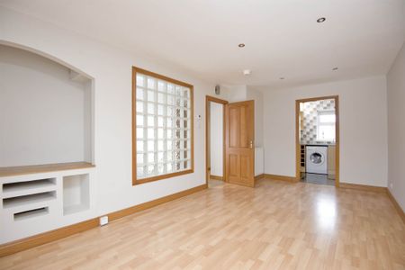 16 Earls Court, Bethany Street, Belfast, BT4 3FE - Photo 3