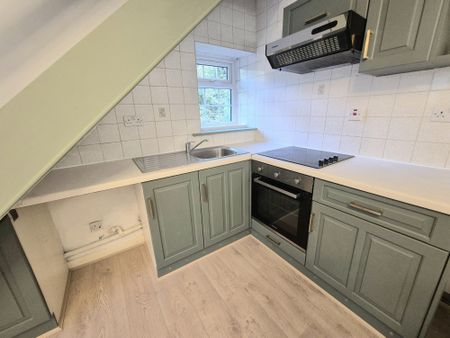 Brackenbed Lane, Halifax - Photo 5