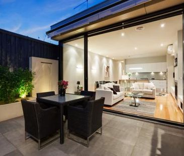 Beautiful Victorian Home With Private Entertaining Area - Photo 4